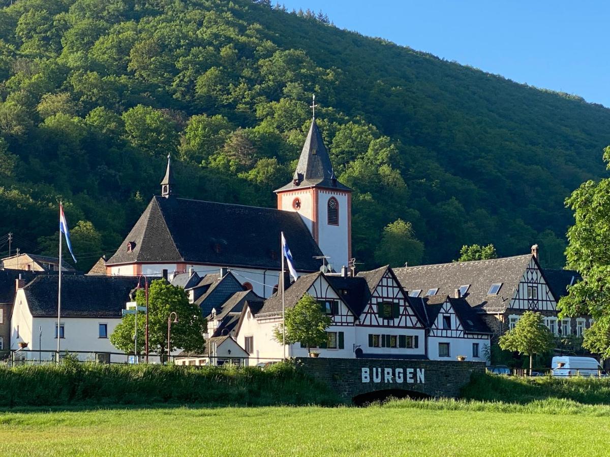 Ferienhaus Am Baybach In Burgen An Der Mosel المظهر الخارجي الصورة